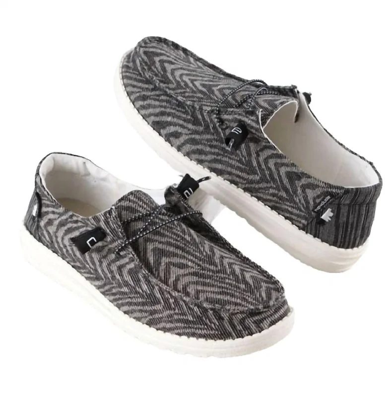 Women's Wendy Woven Shoes In Zebra Stripe Black